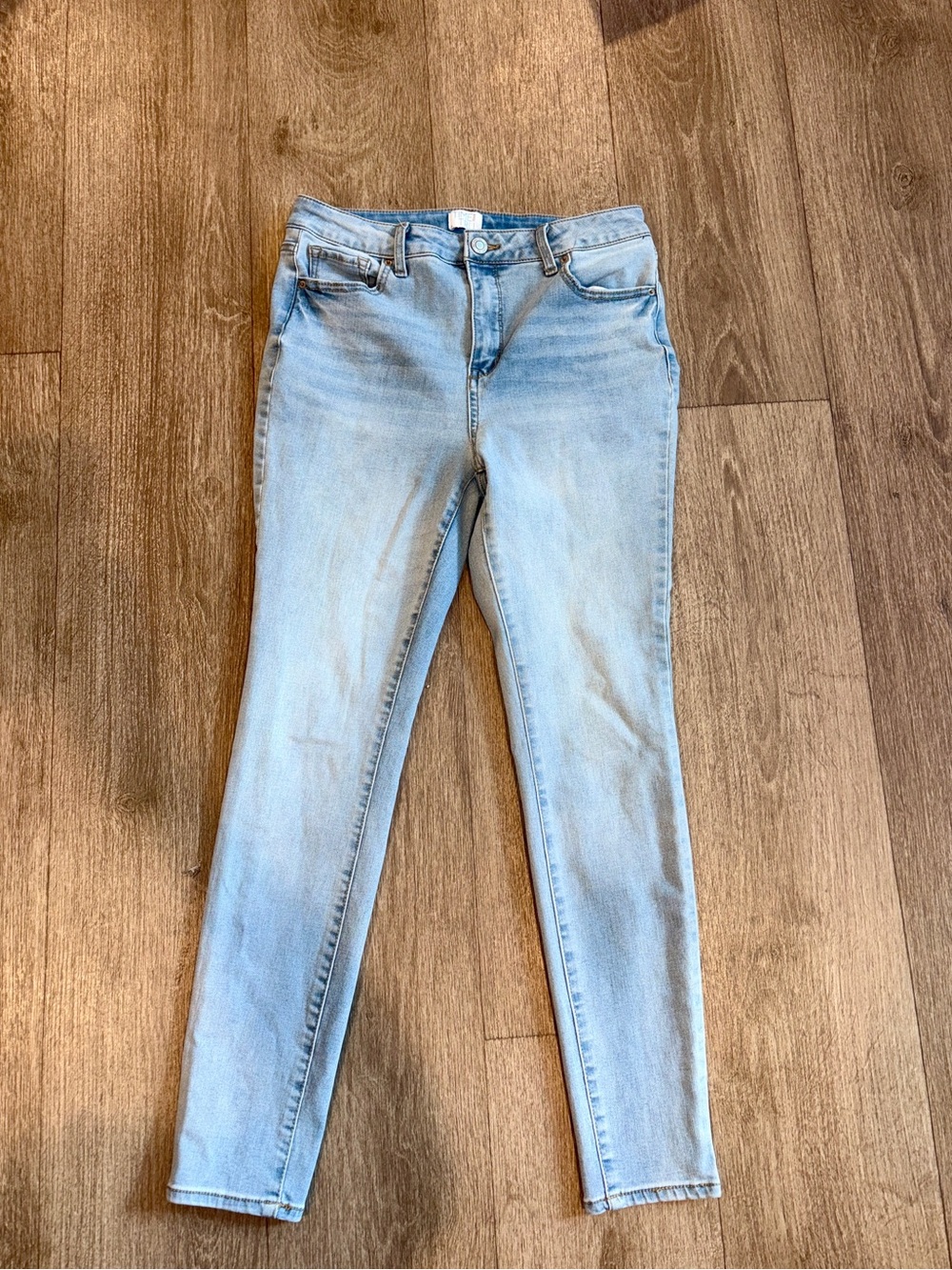 Time and Tru Light Wash Skinny Jeans